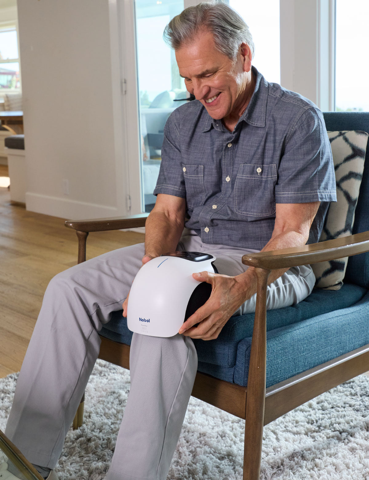 Cordless knee massager